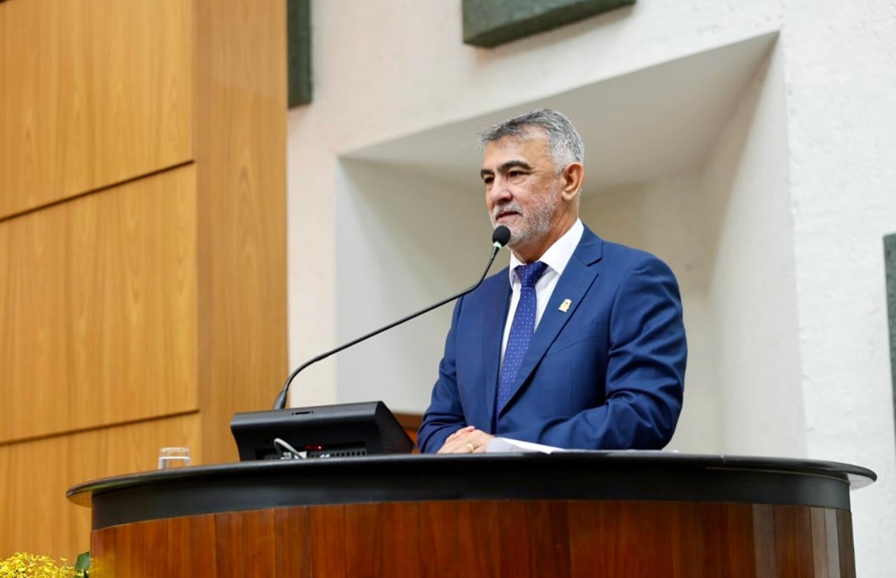 Amélio Cayres é Empossado Presidente da Assembleia do Tocantins