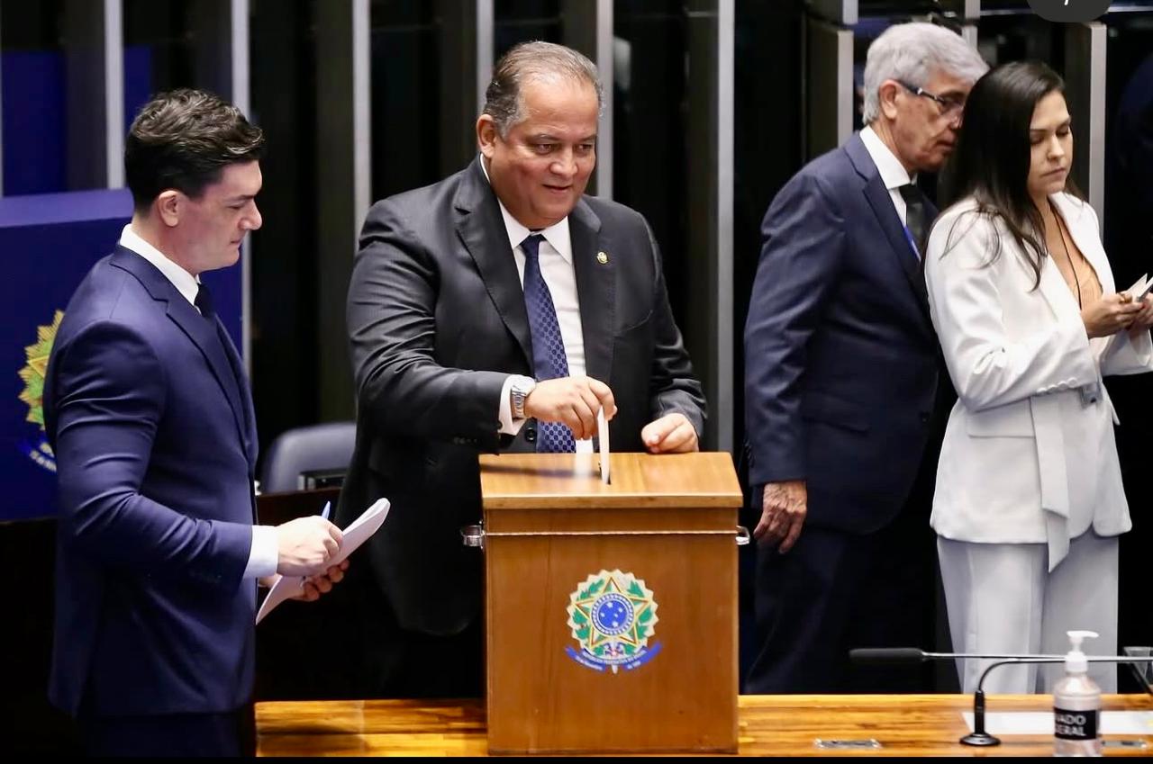 Davi Alcolumbre é eleito presidente do Senado e Eduardo Gomes assume 1º vice-presidente
