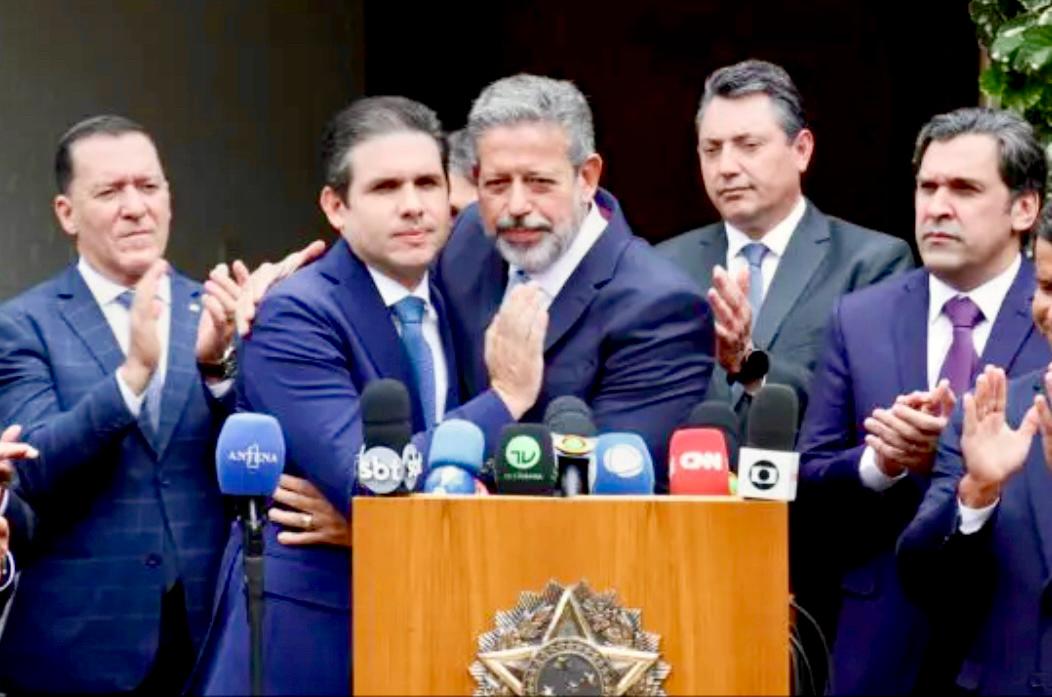 Hugo Motta é Eleito o Novo Presidente da Câmara dos Deputados aos 35 Anos