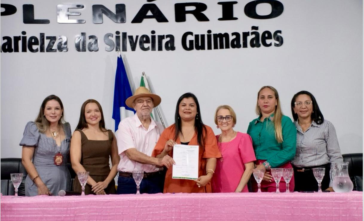 Augustinópolis empossa primeira Secretária Municipal da Mulher em cerimônia histórica na Câmara