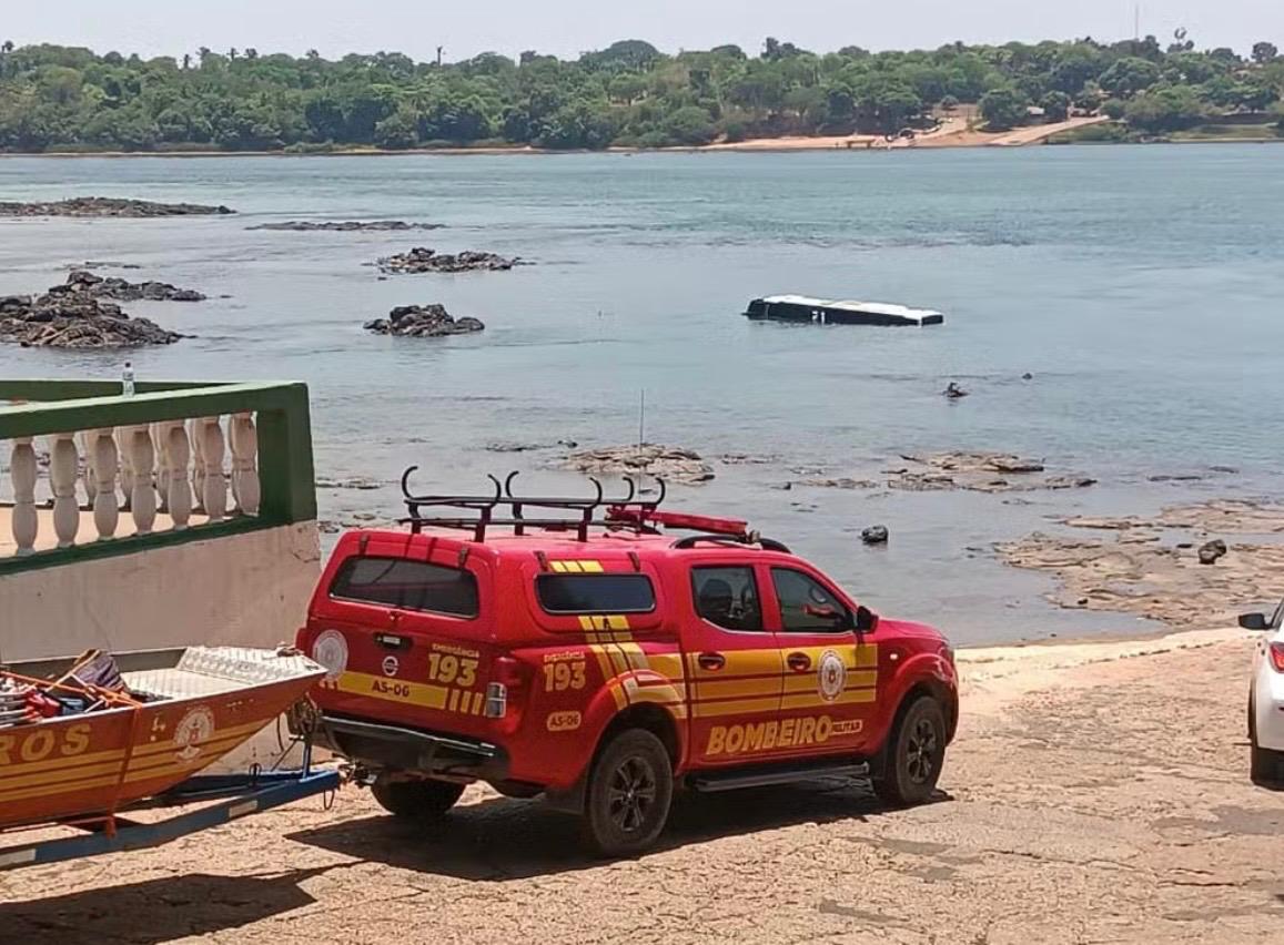 Motorista de ônibus é autuado por homicídio culposo após acidente fatal no Rio Tocantins, em Tocantinópolis