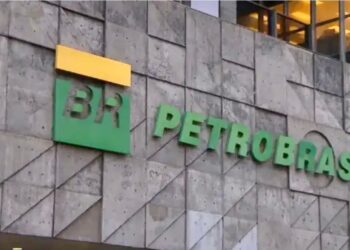 Redução de 5,2% no preço da gasolina.
