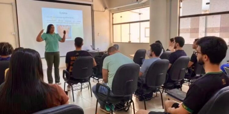 UFNT abre concurso para professores.