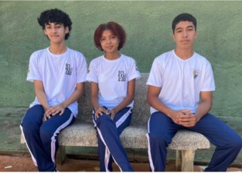 ESTUDANTES DO BICO DO PAPAGAIO SÃO DESTAQUE NACIONAL